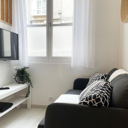 Le Saint Pierre Apartment Chartres Exterior photo
