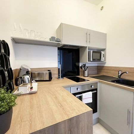 Le Saint Pierre Apartment Chartres Exterior photo