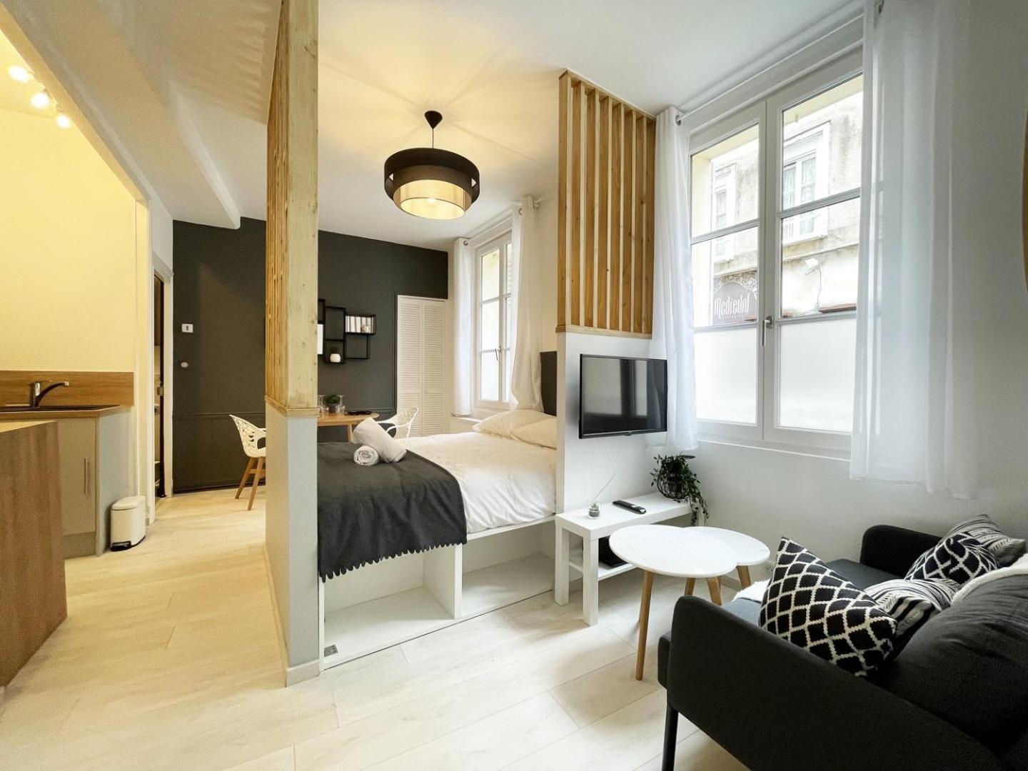 Le Saint Pierre Apartment Chartres Exterior photo